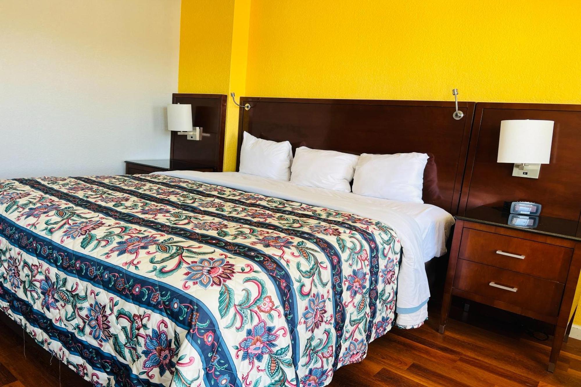 Cambridge Inn Оклахома-Сити Экстерьер фото