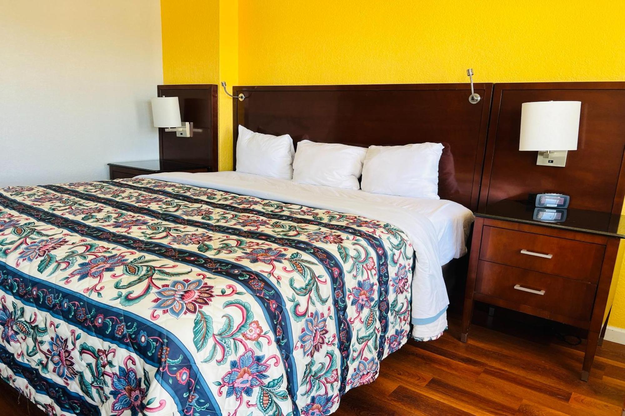 Cambridge Inn Оклахома-Сити Экстерьер фото